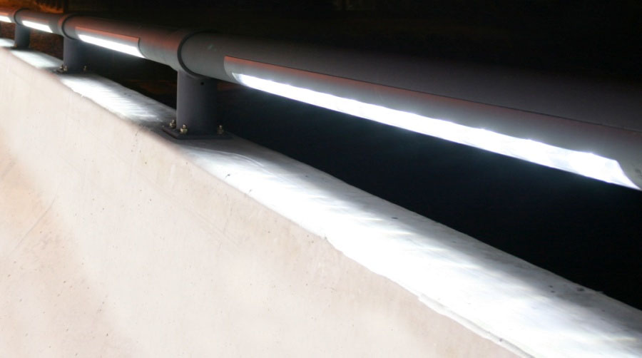 HLL-907 908 Tubular Guardrail Light Technology 03.jpg